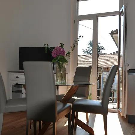 Valentine Apartment